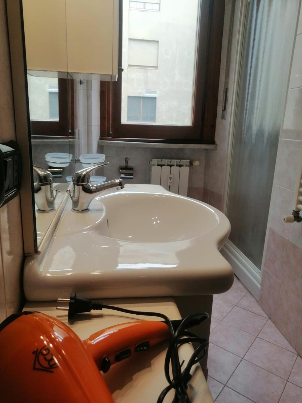 Apartment In Front Of The Train Station! Firenze Esterno foto